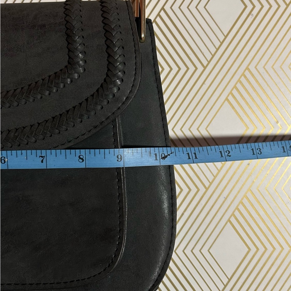 Franco Sarto Grey Vegan Leather Rex Saddle Crossbody Bag with Tinsel Fringe - Picture 9 of 10